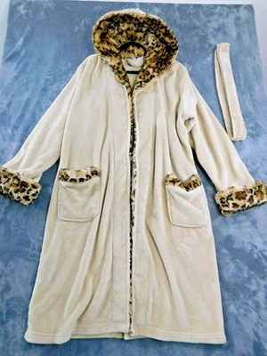 Pottery Barn Robe Womens One Size Beige Hooded Faux Fur Leopard Trim Fleece - Image 1 of 4