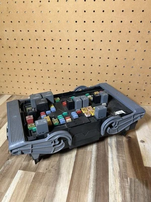 Chevrolet Tahoe 2007 caja de fusibles unidad de unión Rely 15925042-02 YS (stock #350) Foto 1 de 3