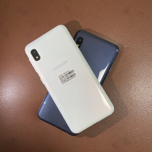 Samsung Galaxy A10e SM-102F 32GB 2GB RAM 5.83" Unlocked Smartphone- New Sealed 