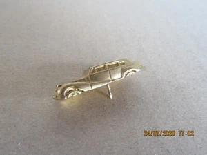 367N Metal Gold Brooch Rolls Royce Silver Wraith L 3.3 cm - Picture 1 of 6