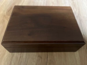 Unmarked Wooden Humidor, Estate Sale Find, 10.5 X 8 X 4 - Picture 1 of 3