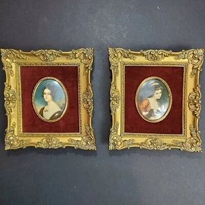 2 Vintage Framed Art Portraits Paintings under Convex Glass 18th Century Ladies - Imagen 1 de 10