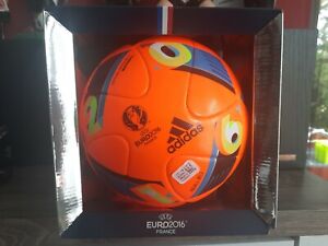 adidas Fussball OMB Matchball BEAU JEU Uefa Europameisterschaft 2016 Frankreich 