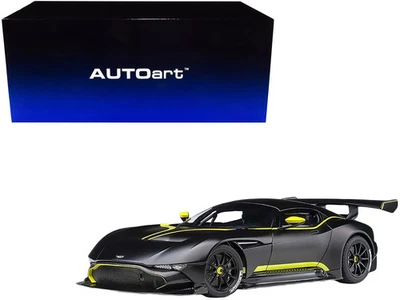 Coche modelo Aston Martin Vulcan negro mate con rayas verdes lima 1/18 de Autoart Foto 1 de 2