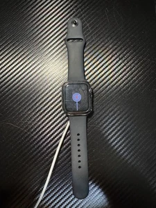 Apple Watch SE 2nd Generation 40mm Midnight Aluminum A2722 GPS - Photo 1 sur 4