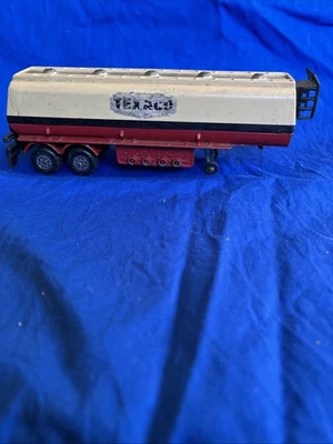 Matchbox Super Kings K-16 Articulated Tanker Trailer 1973  - Image 1 of 4