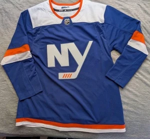Adidas NHL New York Islanders Authentic Climalite Hockey Jersey Mens Sz 50 - Picture 1 of 6