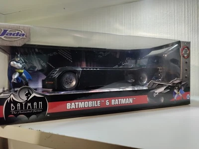 JADA TOYS Jada 1/24 Scale 30916 - Batman and Batmobile DC Comics Animated