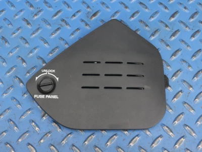 Chevrolet Corvette C4 1994-1996 tablero fusible lateral panel cubierta de puerta 10257360 Foto 1 de 4