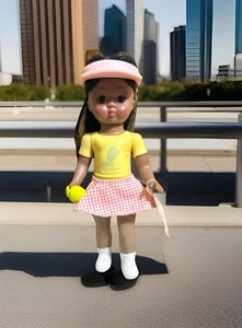2005 McDonalds Madame Alexander Happy Meal Spielzeug Tennis Mädchen #10 Puppe 5 Zoll groß - Bild 1 von 5