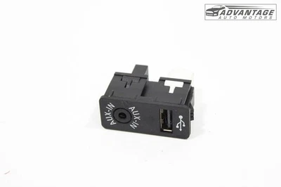 BMW M235I XDRIVE F22 2015-2016 consola central USB AUX JACK PUERTO MULTIMEDIA HUB OEM Foto 1 de 4