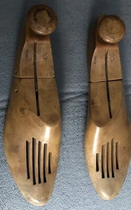 Vintage Unbranded Natural Wooden Shoe Stretchers Forms Size 9/1 - Picture 1 of 3