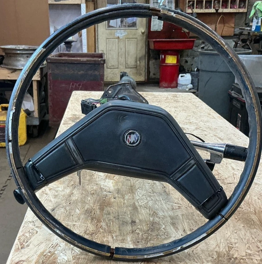 Steering Column BUICK LESABRE 82 83 84 85 86 87 88 - Image 1 of 4