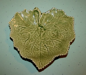 Bordallo Pinheiro Majolica Green Grape Leaf Shape 7" Footed Nut Candy Dish - Picture 1 of 5