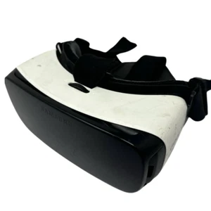 Samsung Gear VR Virtual Reality Headset white For Galaxy S6 S7 Edge Note 5 READ - Picture 1 of 13