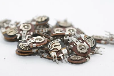 15x Vintage Mini Trimmer / Potentiometer by RFT, 220 Ohm Lin, Standing, DDR, NOS - Image 1 of 4