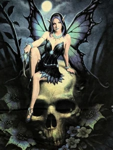 The Mountain T Shirt Men's Blue Fairy On A Skull Dark XL Retired Logo #1132 NWOT - Imagen 1 de 5