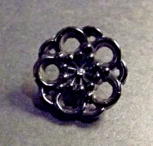 Openwork Black Glass Button (4719) - Picture 1 of 3