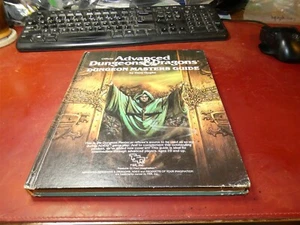 TSR AD&D: 1st Edition DMG - Dungeon Masters Guide: 8th Printing - Picture 1 of 4