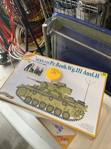 1/35 Cyber Hobby 9136 : Sd.Kfz.143 Pz.Beob.Wg.III Ausf. H w/ German Tank Crew - Picture 1 of 3
