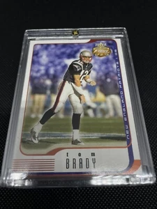 Tom Brady 2002 Fleer Focus Jersey Edition #1 New England Patriots Card MINT - Bild 1 von 2