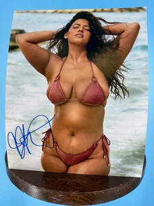 Denise Bidot Signed 8 x 10 Sports Illustrated Promo Photo Mint - Picture 1 of 3