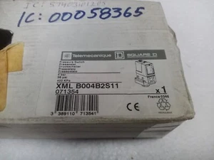 *NEW IN BOX* Telemecanique square d XMLB004B2S11 Pressure Switch - Picture 1 of 6
