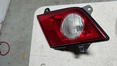 2006 INFINITI M35 M45 TRUNK LID TAIL LIGHT LEFT DRIVER SIDE OEM — 第 1/4 张图片
