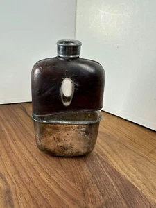 ANTIQUE SILVER (plated?) LEATHER & GLASS WHISKY POCKET HIP FLASK - Picture 1 of 16