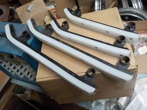 MOTO DE NIEVE HARLEY DAVIDSON "NUEVO STOCK ANTIGUO" CORREDERAS-2 DELANTERAS-2 TRASERAS #39222-74  - Imagen 1 de 2