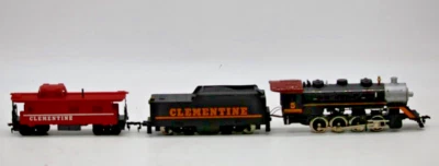 HO Gauge VINTAGE TYCO - CLEMENTINE #5 STEAM LOCO W/SMOKE, Tender & Caboose 1:87 - Image 1 of 4