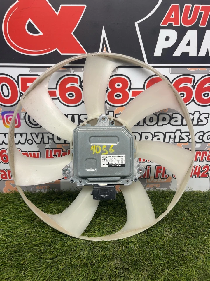 VENTILADOR Y MOTOR RADIADOR TOYOTA COROLLA 19-22 Foto 1 de 4