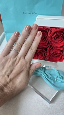 Tiffany & Co Plata Peretti Zafiro Azul Apilable Anillo Banda Talla 5 NUEVO $450 Foto 1 de 4