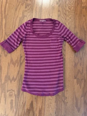 Y2K Derek Corazón Talla M BELLA Púrpura Rayas Botón Manga Retro Cisne De Colección Grunge Foto 1 de 4