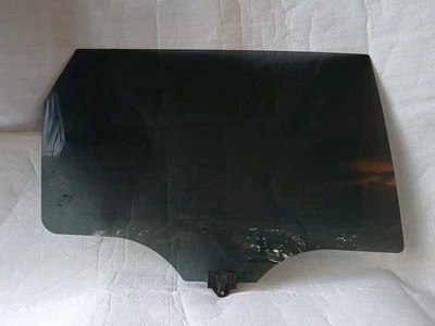 Hyundai Santa Fe 2019-2023 OEM pasajero puerta trasera derecha ventana vidrio tintado Foto 1 de 4