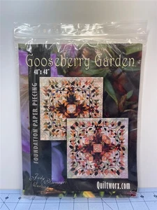 QUILTWORX.COM Quilt Pattern JUDY NIEMEYER Quilting - GOOSEBERRY GARDEN 48" x 48" - Picture 1 of 2