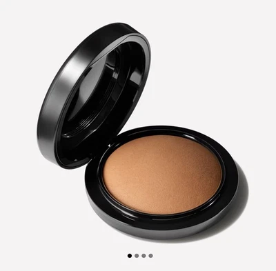 MAC Mineralize Skinfinish Natural Powder for Sheer Coverage 10g Dark - Image 1 of 4