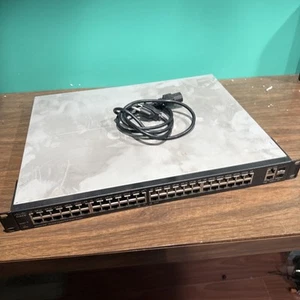 Cisco 50-portowy gigabitowy przełącznik POE SG200-50p SLM2048PT V05 - Zdjęcie 1 z 3