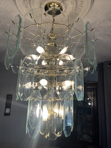 vintage wedding cake chandelier Cover