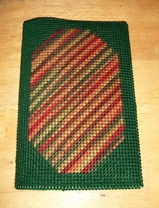 NEW Handmade 6x9 Plastic Canvas Memo Pad Holder + Memo Pad Green Brown Red - Picture 1 of 2