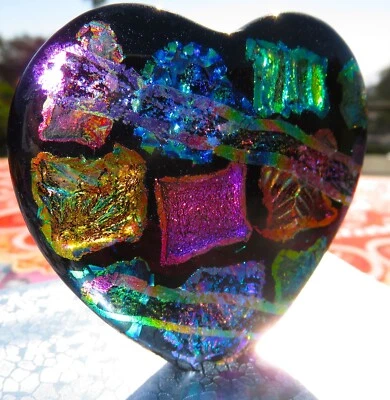 Pisapapeles escultura independiente corazón vidrio fundido dicroico mosaico loco Foto 1 de 4