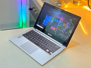 ASUS Touch ZenBook UX31A Intel ®Core™i5 •256GB SSD•WINDOWS 10Pro•WiFi•USB 3#3043 - Picture 1 of 7