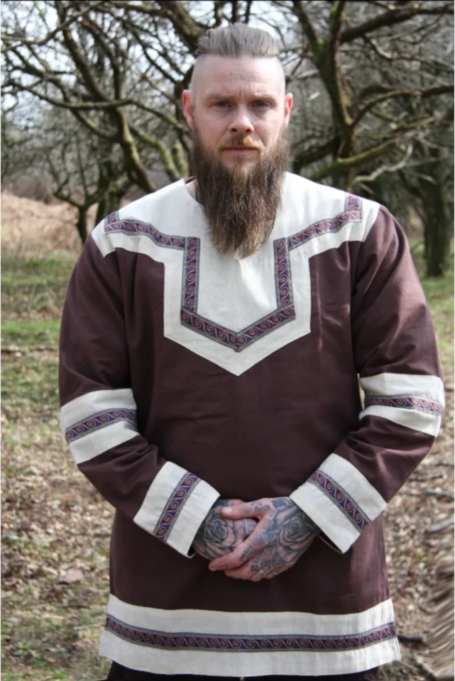 Mittelalter Wikinger LARP Tunika Baumwolle Aidan Bordüre braun natur langärmlig - Bild 1 von 1