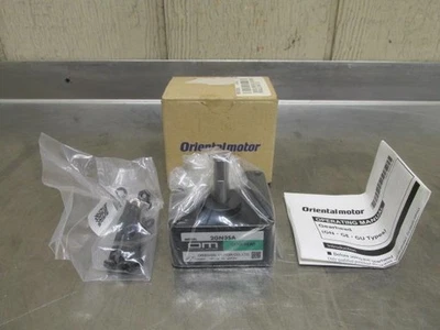 Oriental Motor 2GN3SA Gear Reduction Box Speed Reducer Gearbox - Image 1 of 4