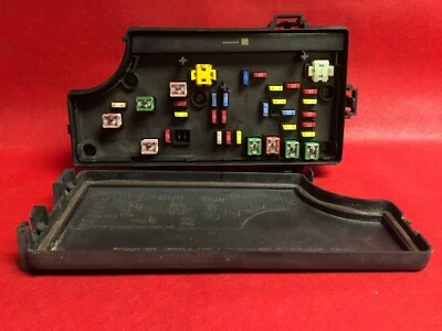 06-09 CHRYSLER PT CRUISER TIPM FUSEBOX FUSE BOX CONTROL MODULE BCM P56049714AJ - Image 1 of 4