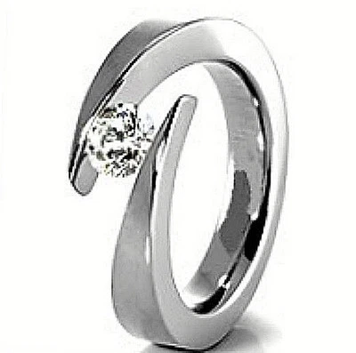 ANILLO DE TENSIÓN DE DERIVACIÓN DE TITANIO con circonita cúbica redonda de 4,5 mm, talla 10 -NUEVO- en caja de regalo Foto 1 de 4