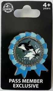 SeaWorld Exclusive 2025 Pass Member Orca Shamu Ribbon Pin Neu - Bild 1 von 2