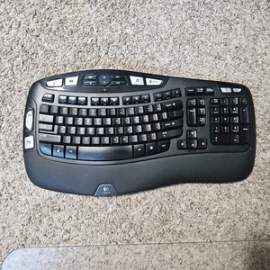 Klawiatura Logitech K350 Wave czarna bezprzewodowa bez odbiornika USB klucz sprzętowy - Zdjęcie 1 z 10