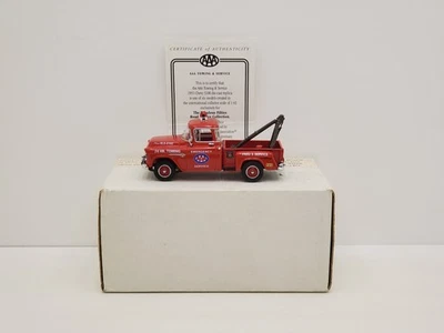 Camión de remolque y servicio Chevy 3100 AAA 1955 Matchbox Collectibles, YRS01-M Foto 1 de 4