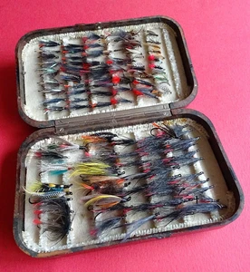 GOOD VINTAGE DEEP HARDY NERODA WET/DRY ARTIFICIAL FLY FISHING BOX - Picture 1 of 10